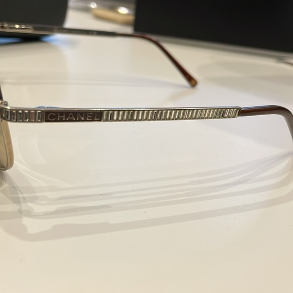 Chanel aviator sunglasses - Picture 4 of 13